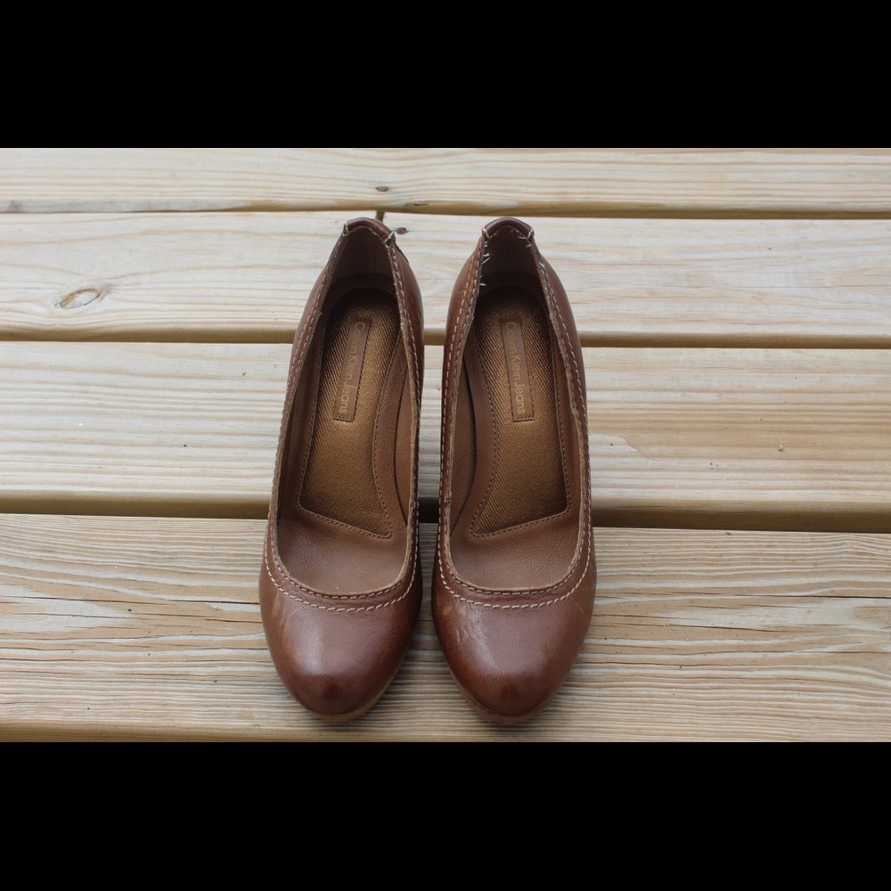 CK wedge heeld